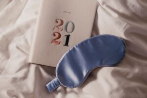 How to Use a Sleep Diary to Spot Patterns in Your Rest